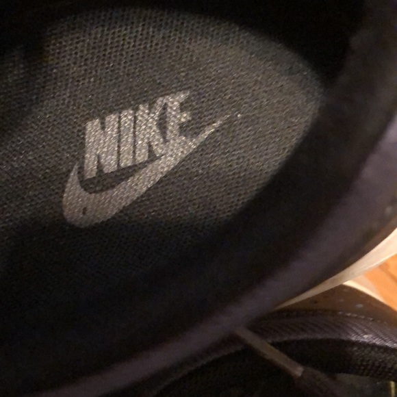 Nike Women's Air Max Thea SE Running Shoe 6.5 Black - Picture 7 of 9